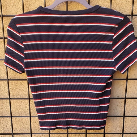 H&M stripped short sleeve - Picture 2 of 2